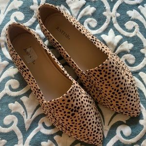 Womens size 11.5W Justfab Animal Print Loafer NWOT